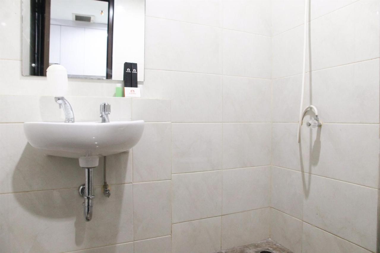 Comfortable Studio Apartment Grand Dhika City By Travelio Bekasi Eksteriør billede